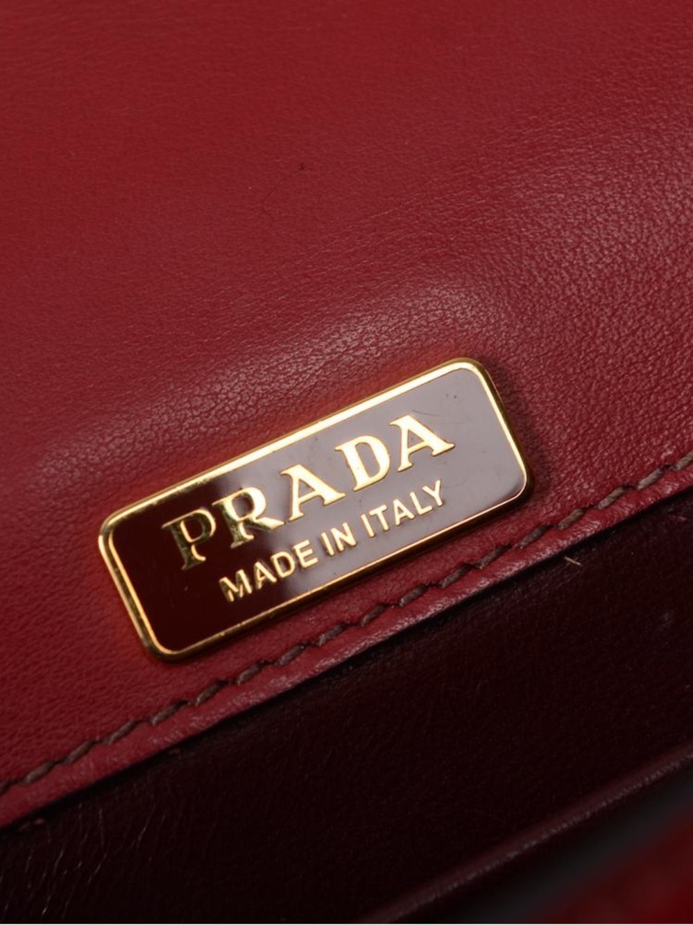 ♥️Prada Small Pionniere Two-Tone Burgundy and Dark Wine Leather Handbag ♥️ - Picture 13 of 16